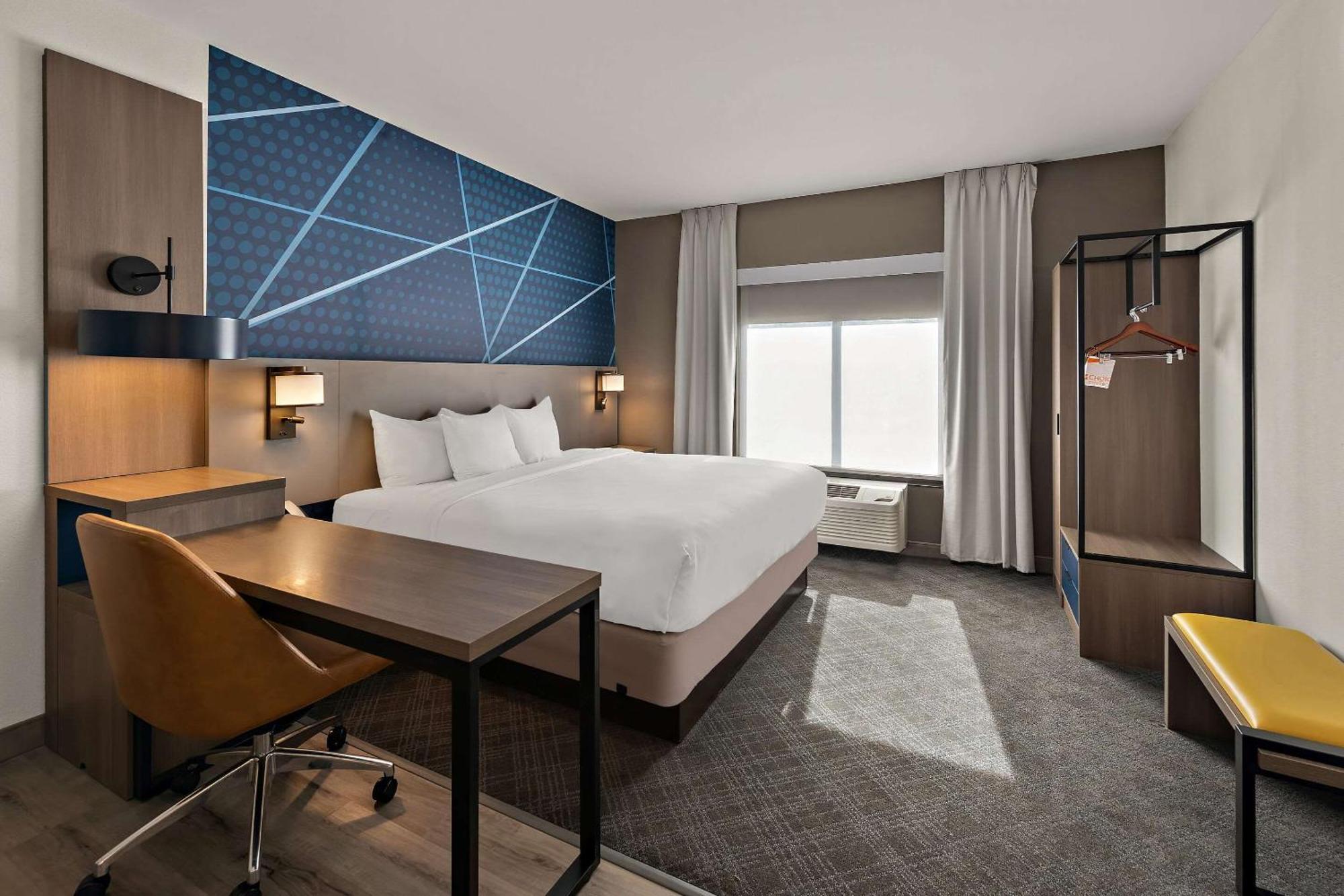 Comfort Suites Columbus East Broad Bagian luar foto